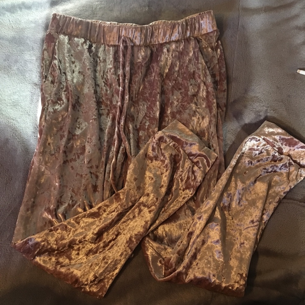 VELVET CAPRIS!!!